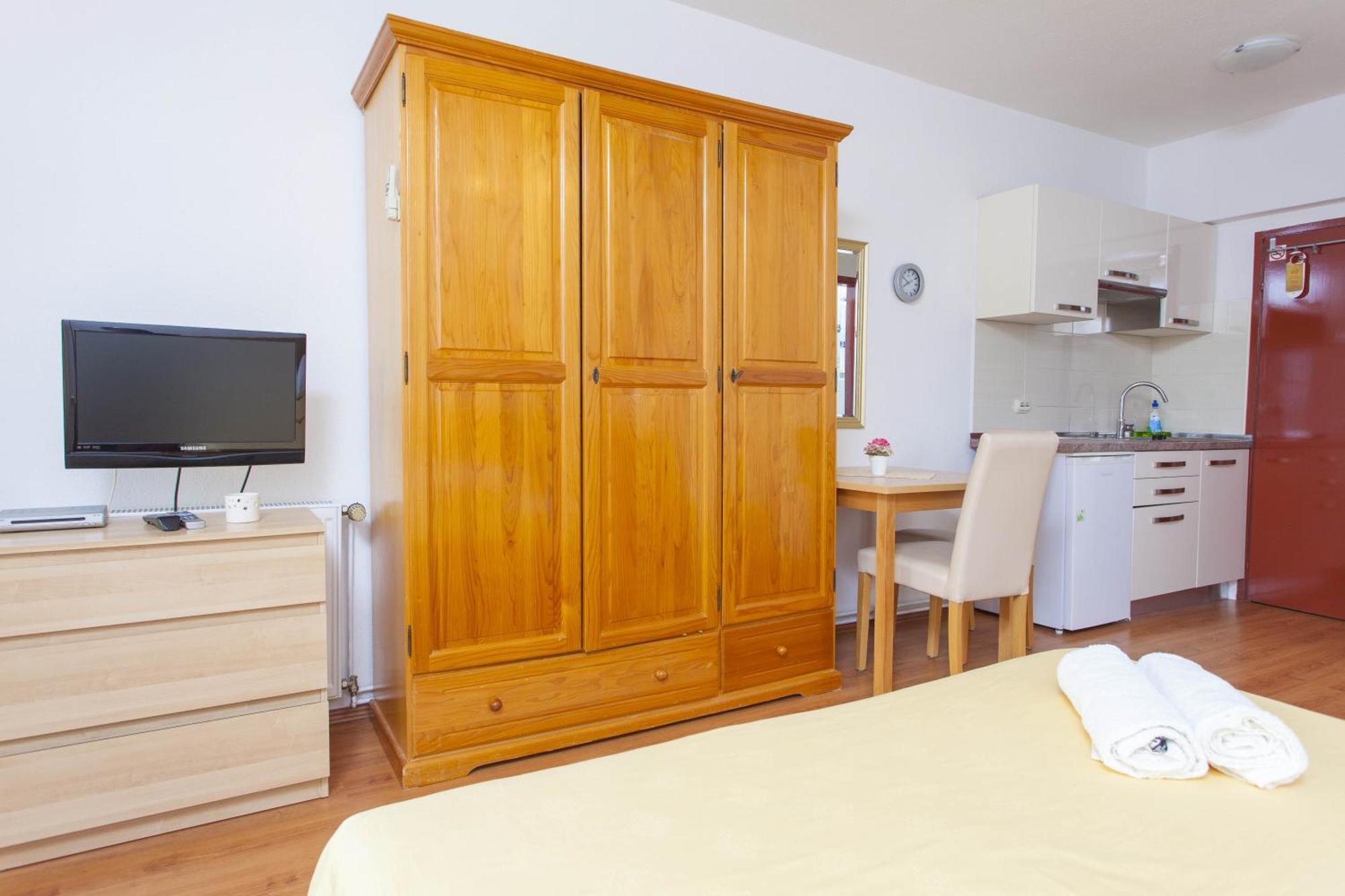 House Bilic Apartment Baska Voda Bilik gambar